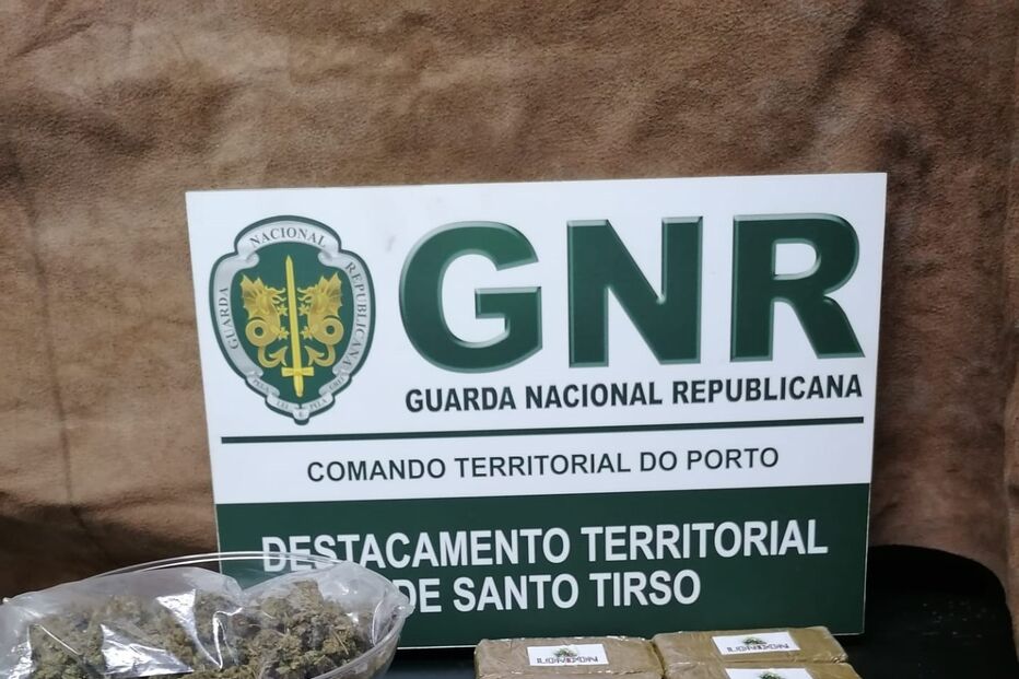 Homem detido com mais de 2200 doses de haxixe em Paços de Ferreira