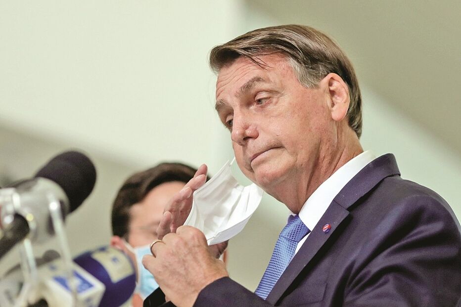 Bolsonaro queria ter na mão os três ramos das Forças Armadas brasileiras  