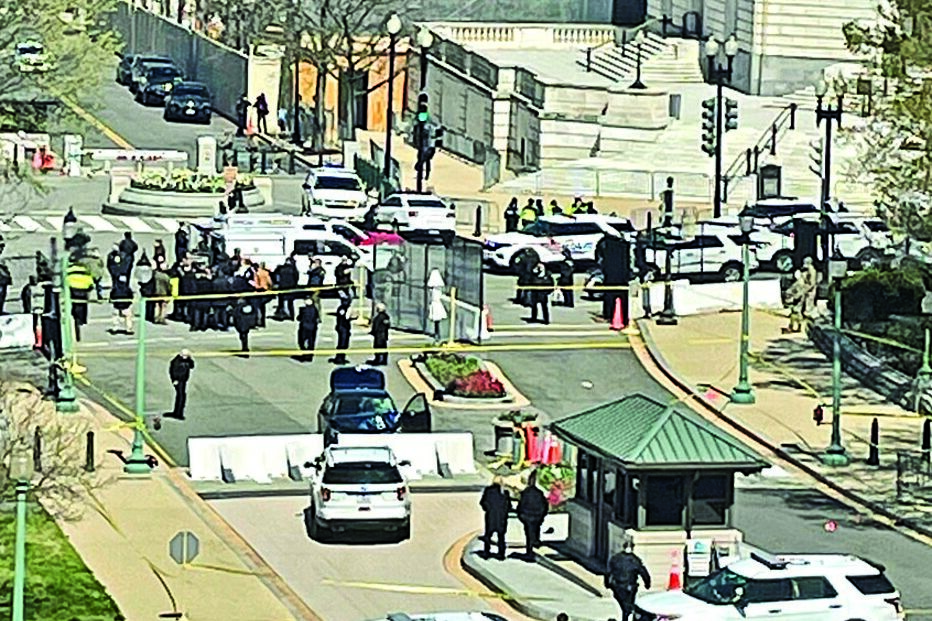 Carro embateu numa barreira