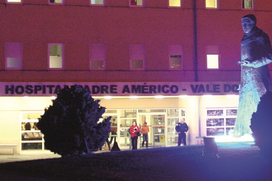 Vítima, de 34 anos, foi deixada à porta do Hospital Padre Américo, em Penafiel 