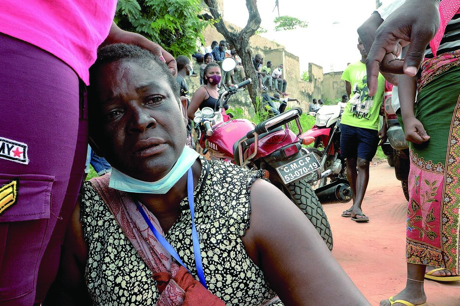 Sobreviventes do ataque a Palma escaparam com vida mas recordam cenas de horror durante a fuga aos jihadistas  