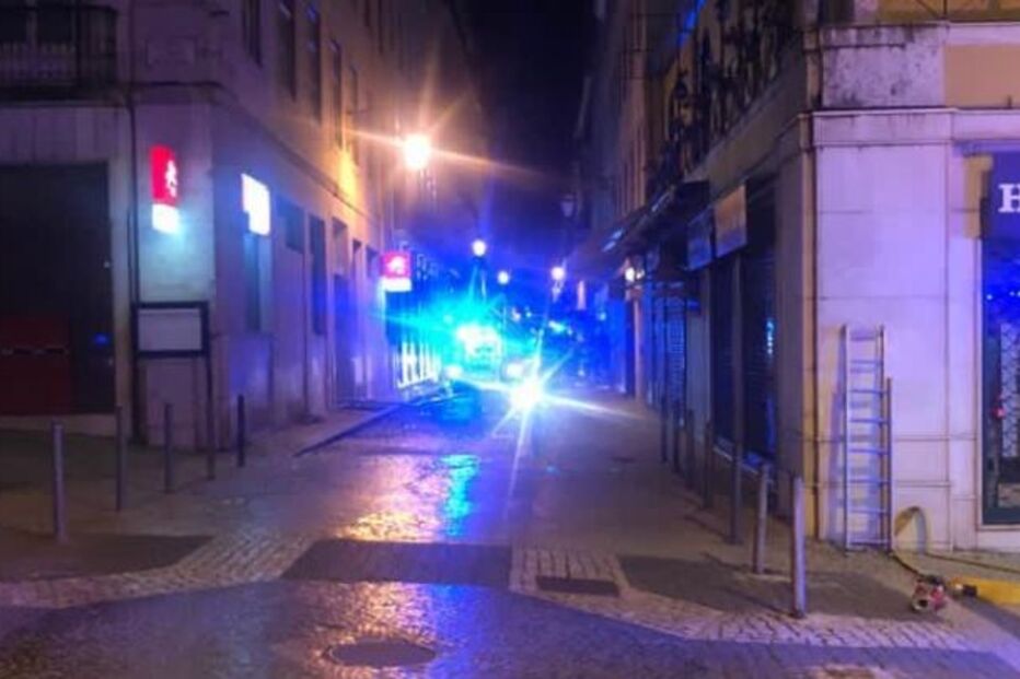 Nove turistas feridos em incêndio num hostel na Baixa de Lisboa