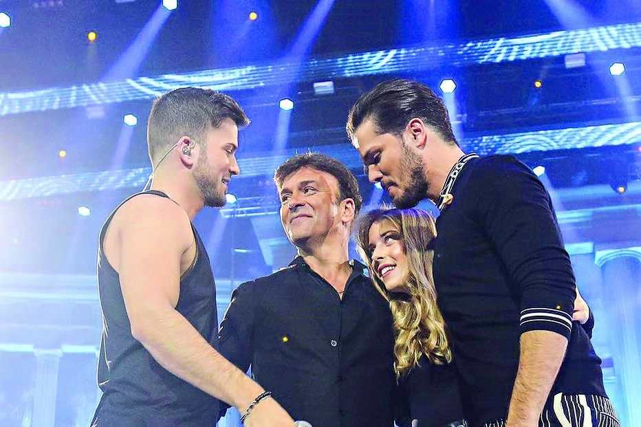 Tony recorda memórias felizes com os três filhos 