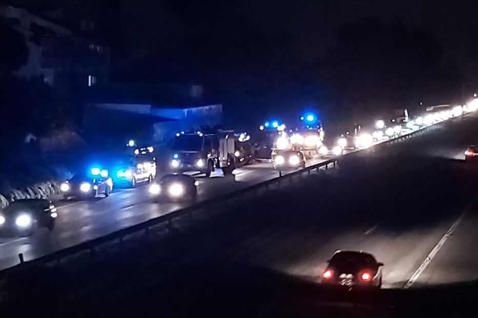 Dois feridos em despiste na A1