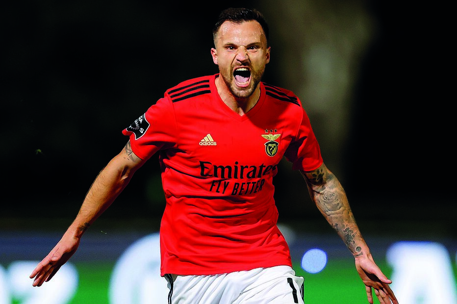 Haris Seferovic tem estado em grande plano na equipa do Benfica: cinco golos nos últimos três jogos 