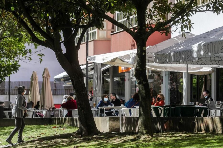 Normalidade regressa à rua das esplanadas no bairro lisboeta de Telheiras