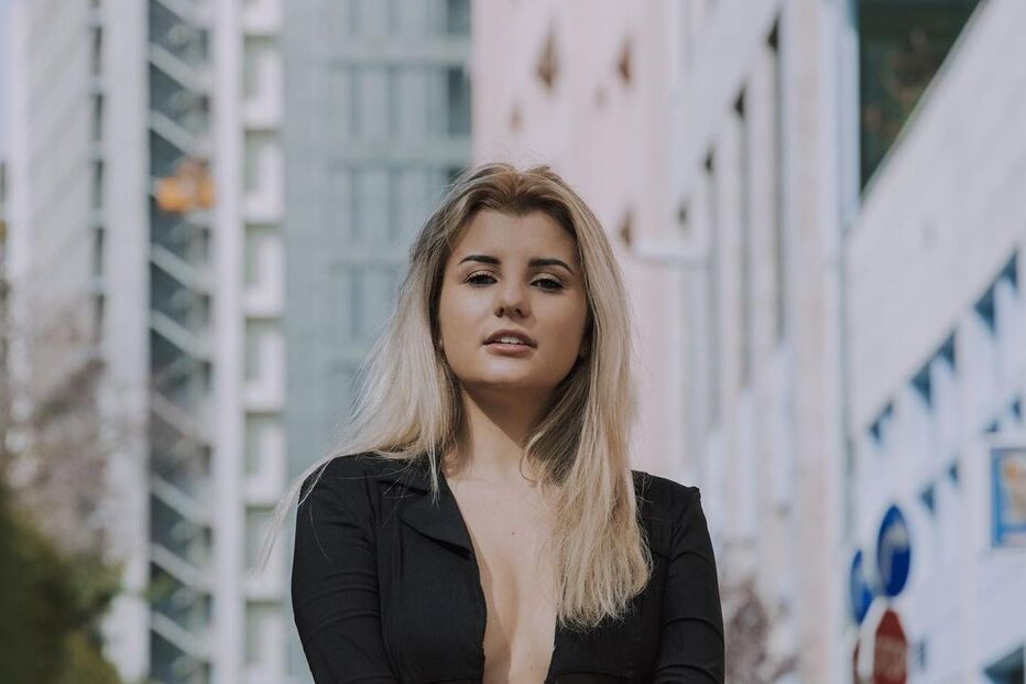 Margarida, irmã de Jéssica Antunes.jpg