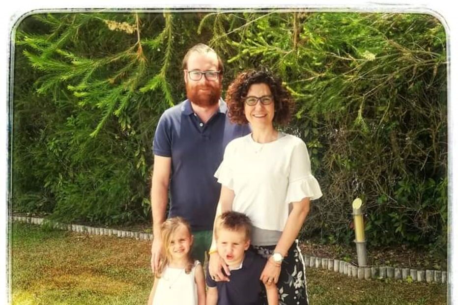 Tatiana Bond teve um cancro  da mama de origem hereditária e luta contra as metástases hepáticas