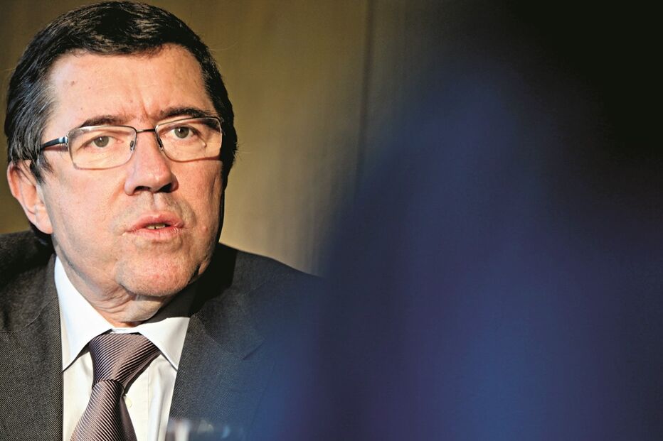 “Tentou tirar-me a faca e espetou-a no peito”, disse Ana Costa sobre a morte do companheiro pela qual é acusada