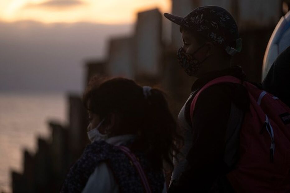 Crianças na fronteira EUA / México