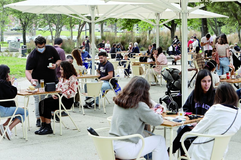 Esplanadas vão ser fiscalizadas para evitar travão no desconfinamento