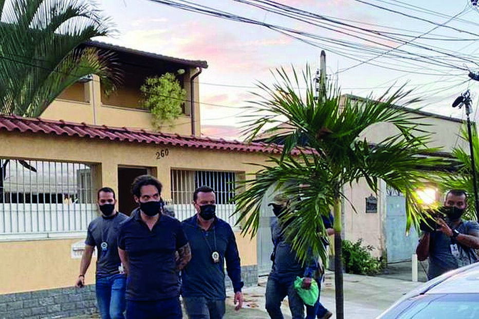 Vereador do Rio mata  enteadoà pancada