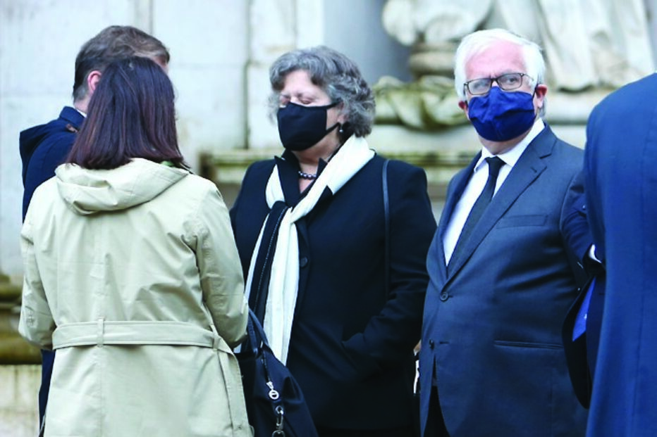 Ministro Eduardo Cabrita no funeral de Jorge Coelho