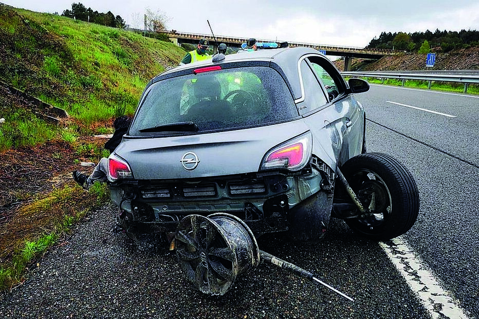 Português consome droga e destrói carro em Espanha