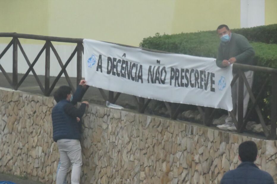 Cartazes com mensagem 