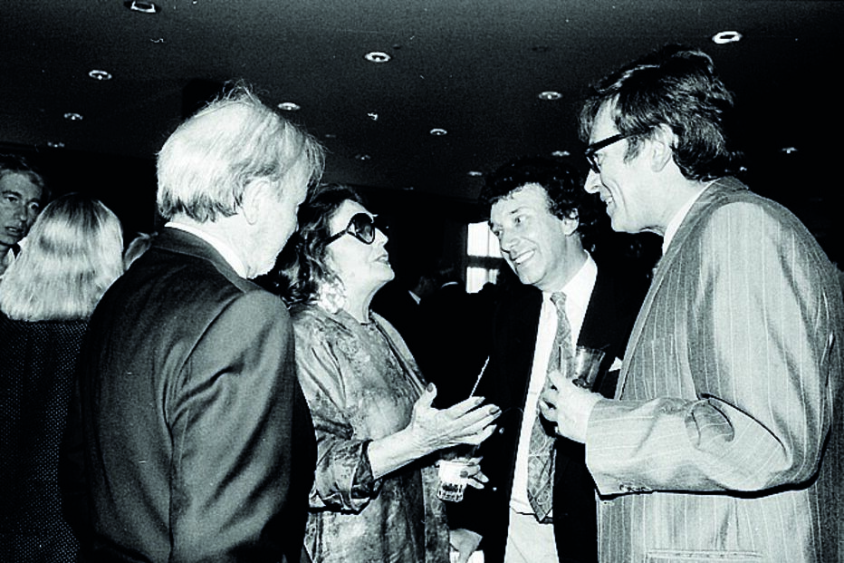 Com Amália Rodrigues numa festa no hotel Ritz