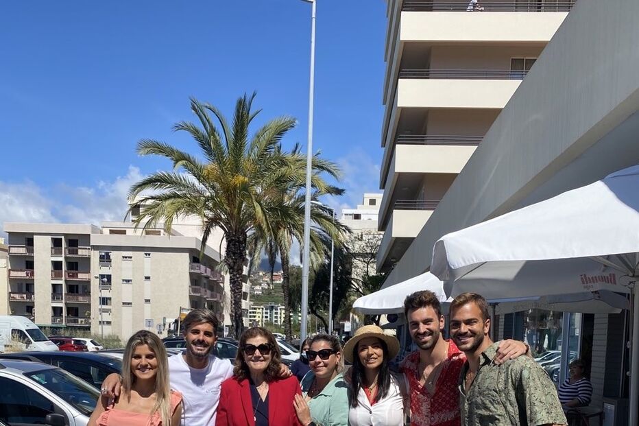 Dolores Aveiro na companhia de ex-concorrentes do 'Big Brother'