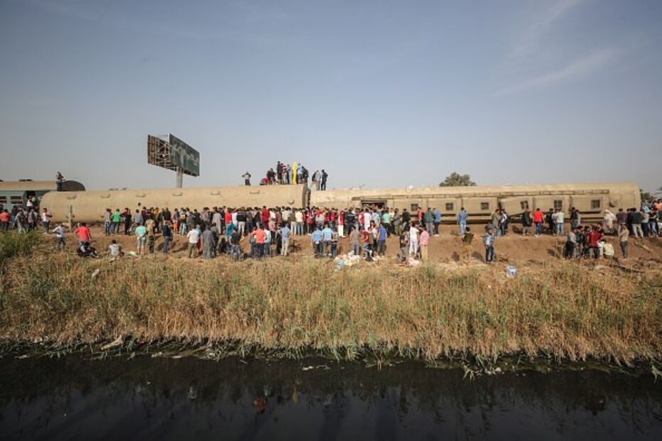 Descarrilamento de comboio no Egito