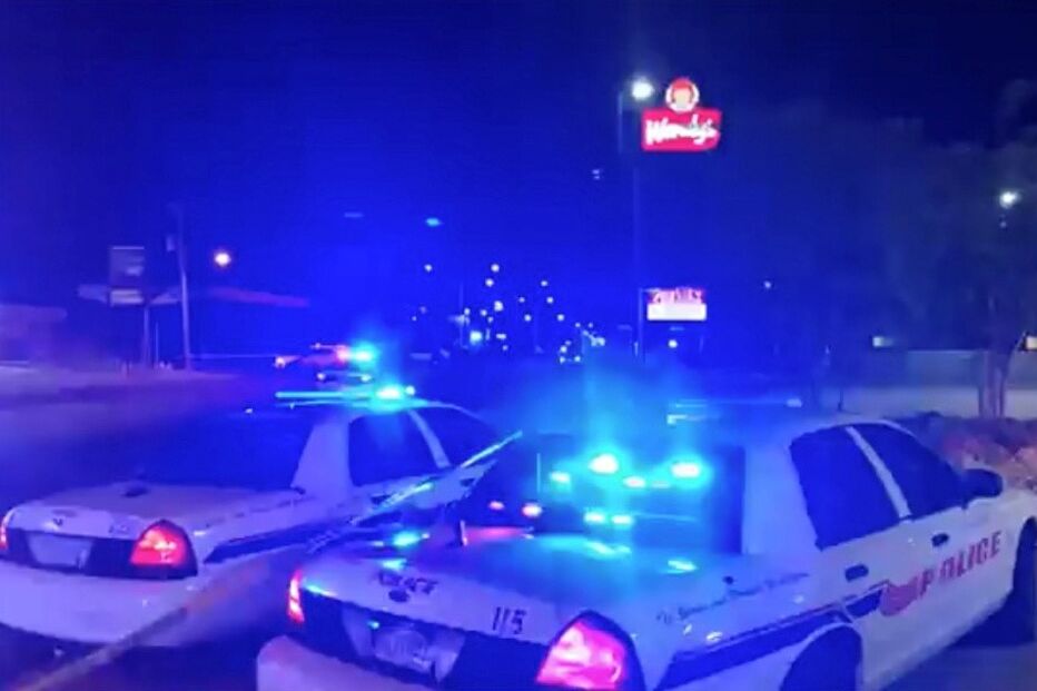 Polícia investiga motivos do ataque a Floyd