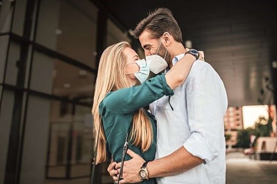 Pandemia também dificultou os namoros ao longo do último ano 