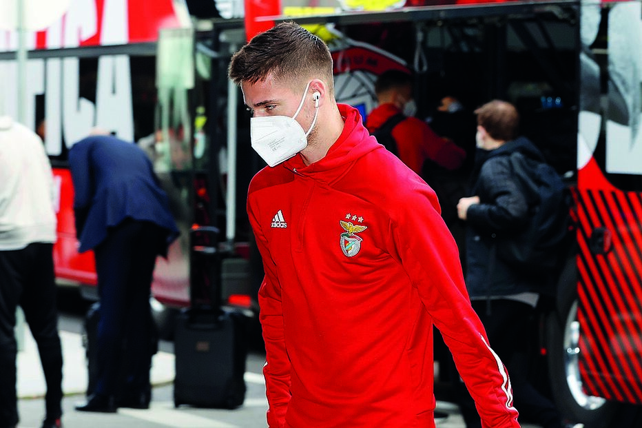 Weigl viajou para o Algarve mas acabou por regressar a Lisboa antes do jogo