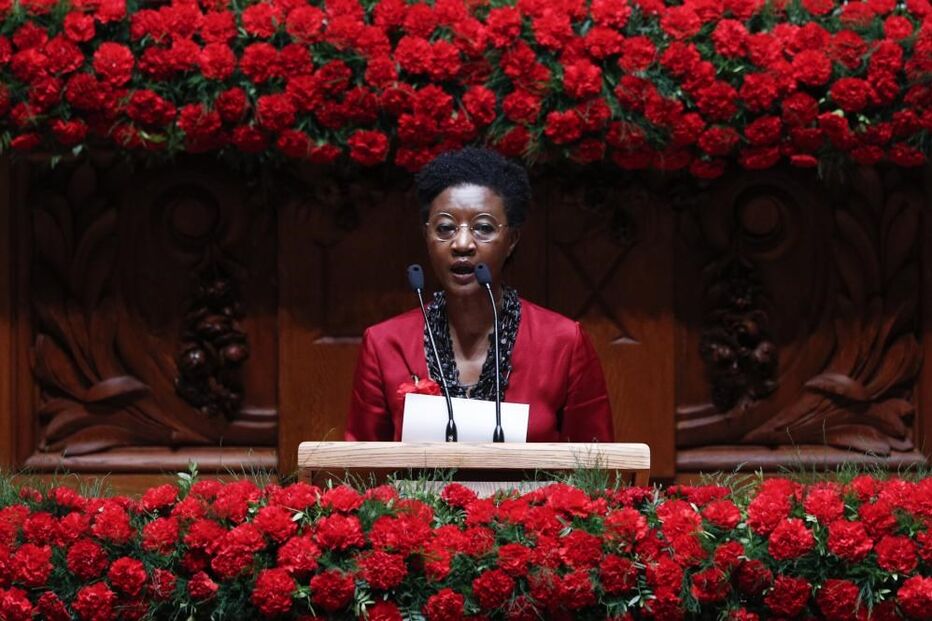 Beatriz Gomes Dias nas comemorações do 25 de Abril no Parlamento