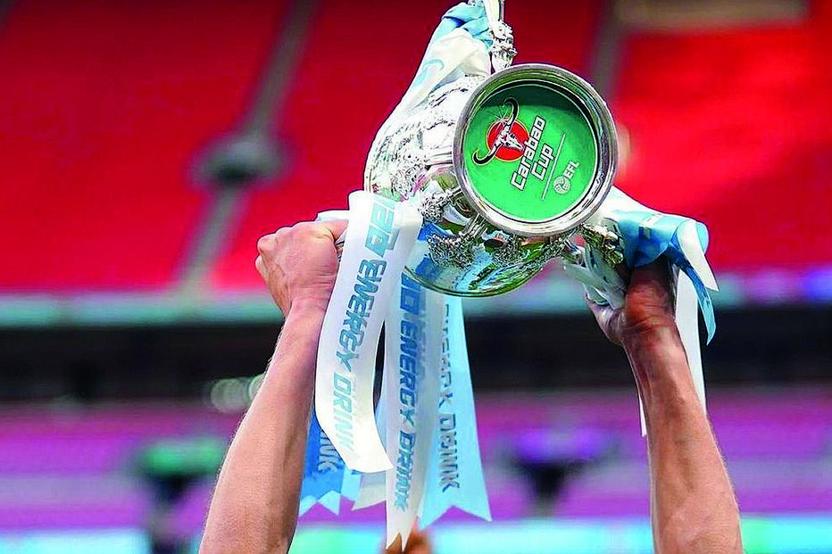 Rúben Dias, de 23 anos, somou este domingo o primeiro troféu em Inglaterra 