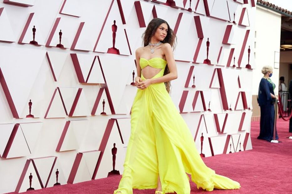 Zendaya usou Valentino