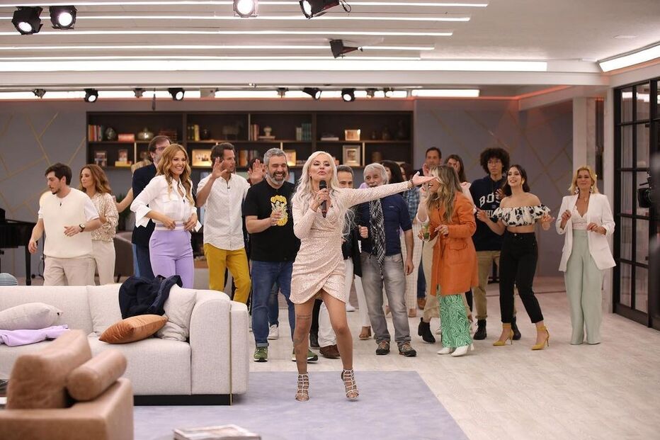 Elenco da novela 'Festa é Festa' em 'Cristina ComVida'