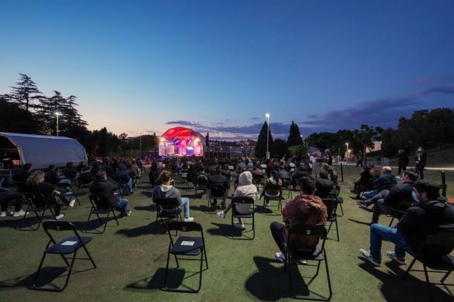 Espetáculo de humor em Braga lotado com 400 pessoas	