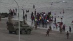 Espanha envia blindados e exército para a fronteira com Ceuta após entrada de seis mil migrantes num dia