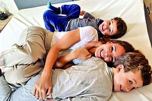 Marta Andrino com os filhos, Manuel e António