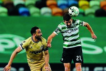 Após um encontro sofrido, devido à incerteza do resultado até final, os jogadores do Sporting festejaram. Paulinho e Rami (Boavista) protagonizaram um duelo intenso no relvado   