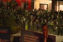 Confrontos entre adeptos e polícia no Marquês