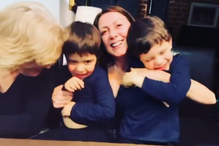 2021-05-18_10_10_30 maria com netos.png