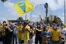 Estoril Praia homenageado com festa de campeão da II Liga em Cascais