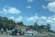 Dois feridos em colisão e capotamento na A5