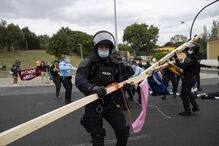Jovens ativistas manifestaram-se na Rotunda do Relógio