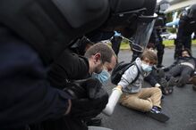Jovens ativistas manifestaram-se na Rotunda do Relógio