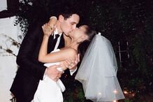 Ariana Grande revela imagens do casamento