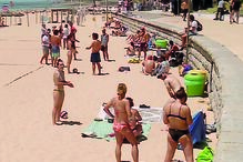 Carcavelos contou este sábado com muitos banhistas