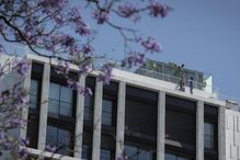 Apartamento de luxo tem vista privilegiada sobre a cidade de Lisboa  