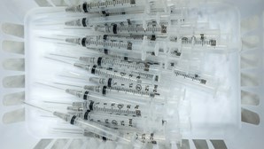 FMI quer que 500 milhões de doses de vacinas em excesso vão para África