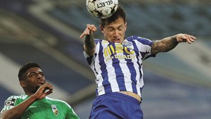 FC Porto pressiona até ao fim e atrasa festejos do Sporting campeão
