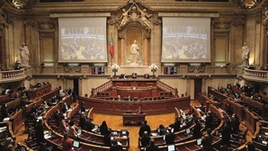 Parlamento debate hoje 25 diplomas do Governo e partidos na área do combate à corrupção