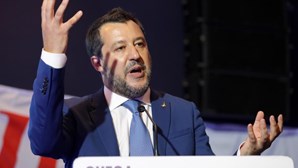 Salvini questiona se por trás de ONG como Open Arms estão interesses económicos