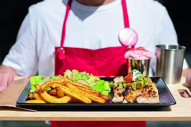 Desossado e sem gordura: Vira frangos abre novo espaço em Lisboa