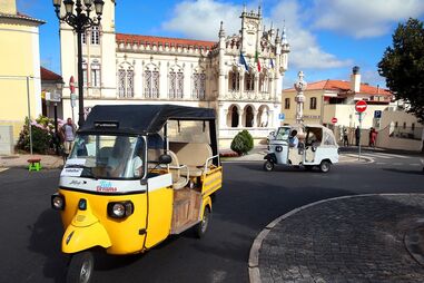 Associações de 'tuk-tuk' defendem regulação para acabar com "excesso" em Lisboa 