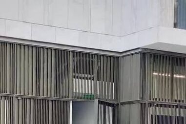 Ronaldo surpreendido por fãs em histeria em Lisboa 