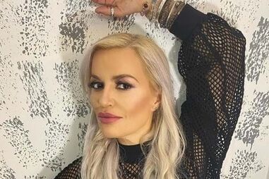 Ruth Marlene denuncia ataques nas redes sociais: "Dizem que sou um monstro"